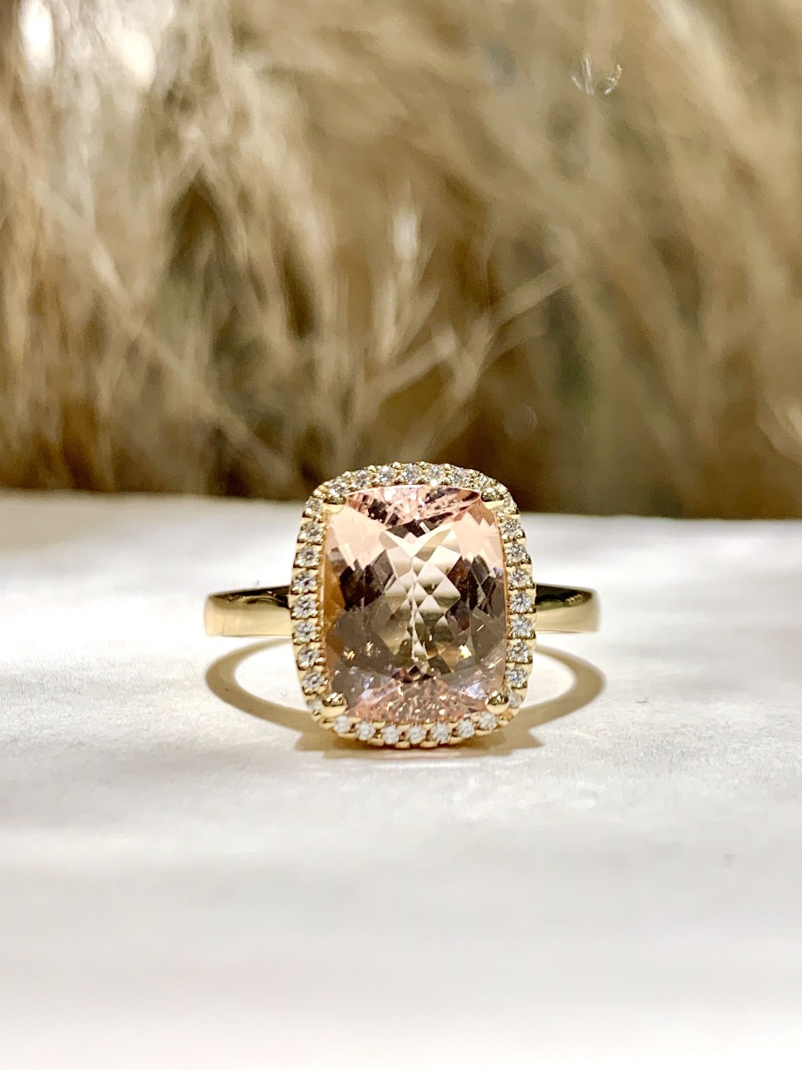 14 Karat Guld Ring med Morganit – Eksklusiv Smykkehandel